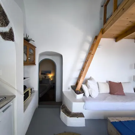 Elias Cave House 270o Caldera View