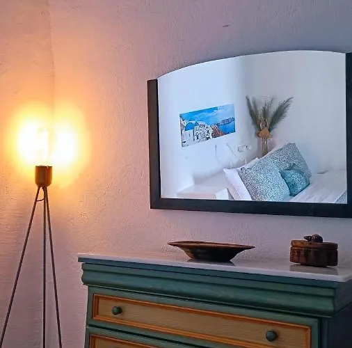 Elias Cave House 270o Caldera View イア