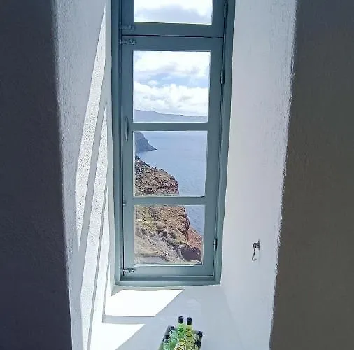 Elias Cave House 270o Caldera View *