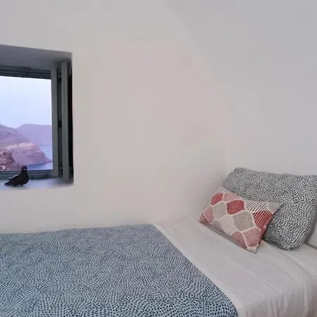 Apartment Elias Cave House 270o Caldera View