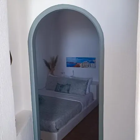 Daire Elias Cave House 270o Caldera View *